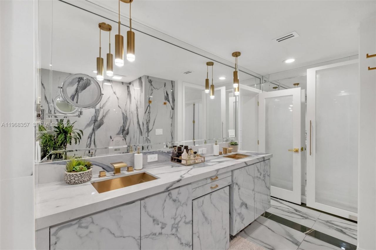 726 NE 17th Way , Fort Lauderdale, FL 33304 Photo