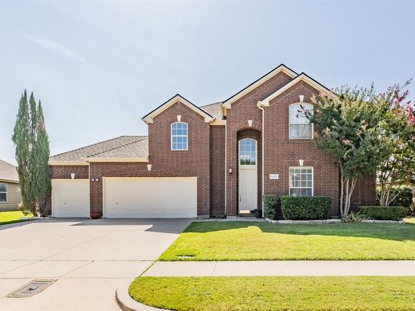 5325 Dove Creek Drive, Fort Worth, TX 76244