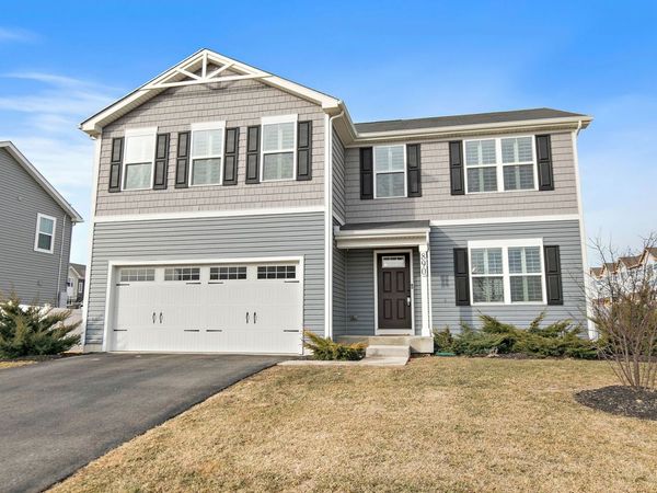 890 Larkspur Lane, Hampshire, IL 60140