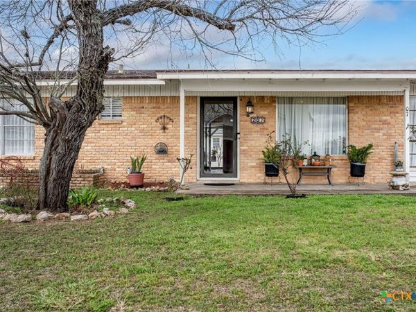 207 Williams, Tivoli, TX 77990
