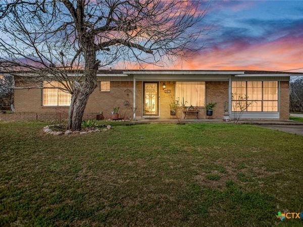 207 Williams , Tivoli, TX 77990