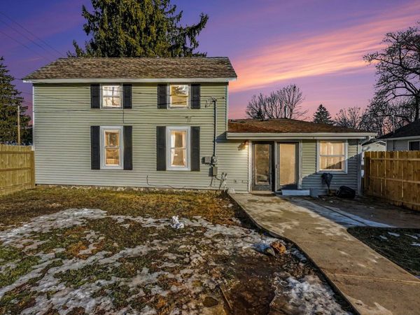 305 S 1st Street, Edmore, MI 48829