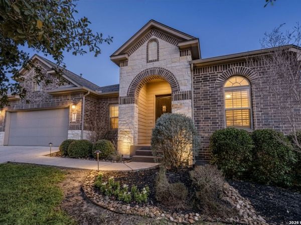 112 Hagen Dr, Boerne, TX 78006