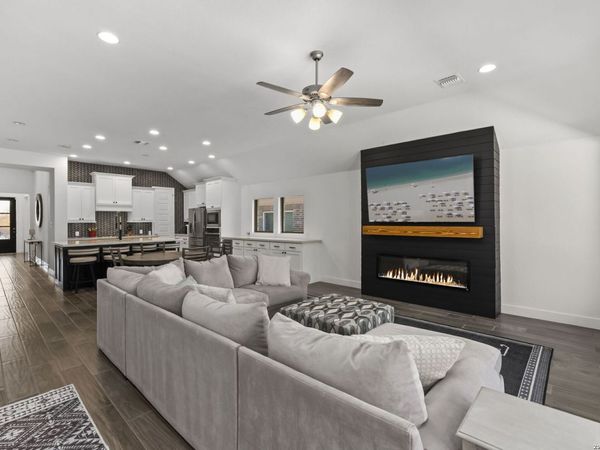 1919 Dalhart, San Antonio, TX 78253