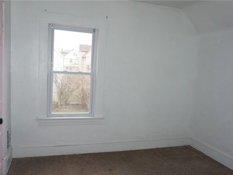 3613 Henritze Avenue, Cleveland, OH 44109 Photo 17