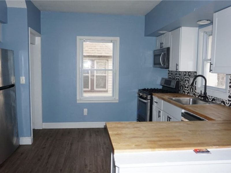 3613 Henritze Avenue, Cleveland, OH 44109 Photo 4