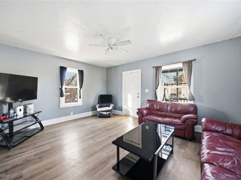 3323 Dallas Avenue, Lorain, OH 44055 Photo 4