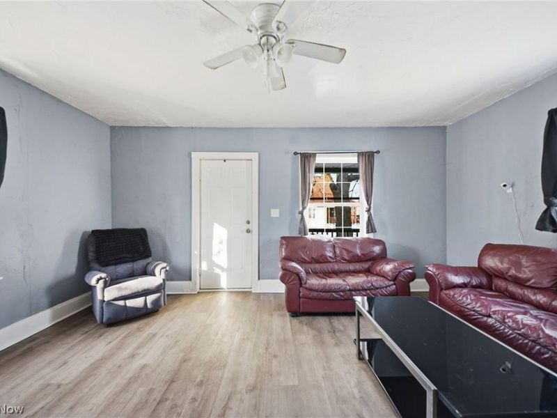 3323 Dallas Avenue, Lorain, OH 44055 Photo 5