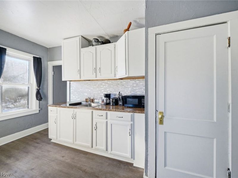 3323 Dallas Avenue, Lorain, OH 44055 Photo 6