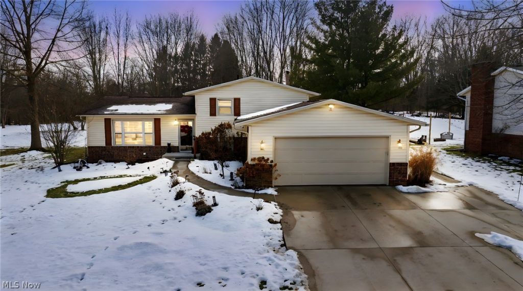 7374 Celina Street Nw, Massillon, OH 44646 Main Photo