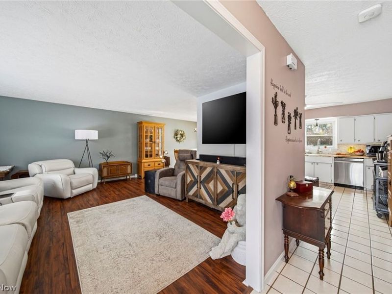 7374 Celina Street NW, Massillon, OH 44646 Photo 5