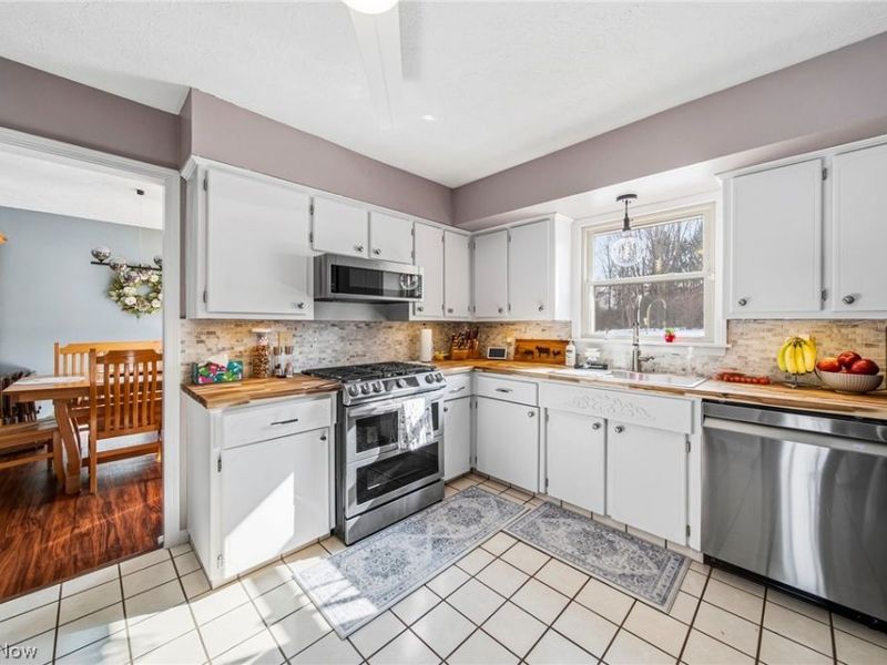 7374 Celina Street NW, Massillon, OH 44646 Photo 9