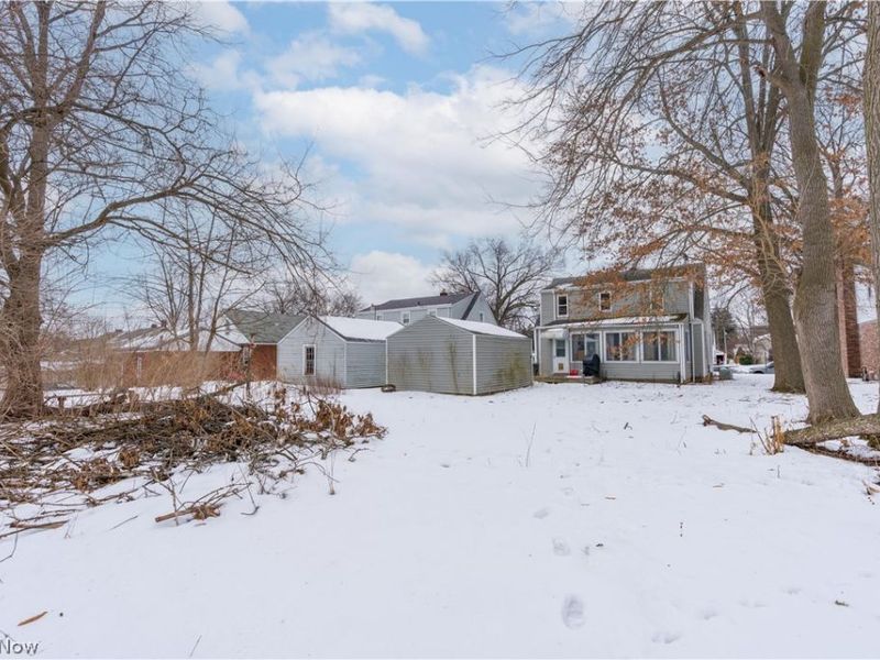 228 Hawk Avenue, Akron, OH 44312 Photo 4