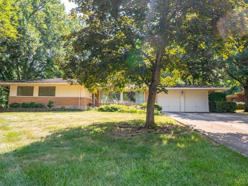 513 Chisholm Trail, Wyoming, OH 45215 Photo 1