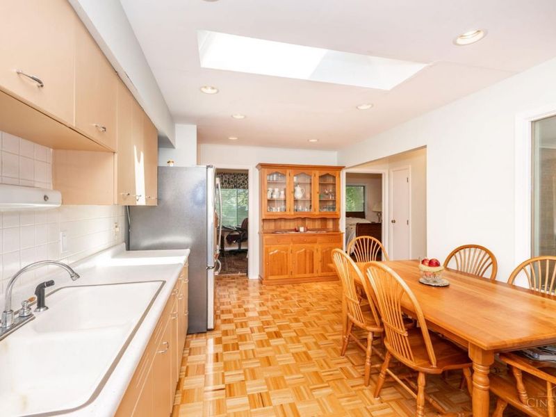 513 Chisholm Trail, Wyoming, OH 45215 Photo 19