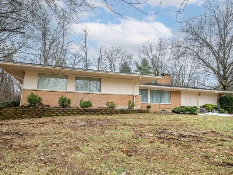 513 Chisholm Trail, Wyoming, OH 45215 Photo 2