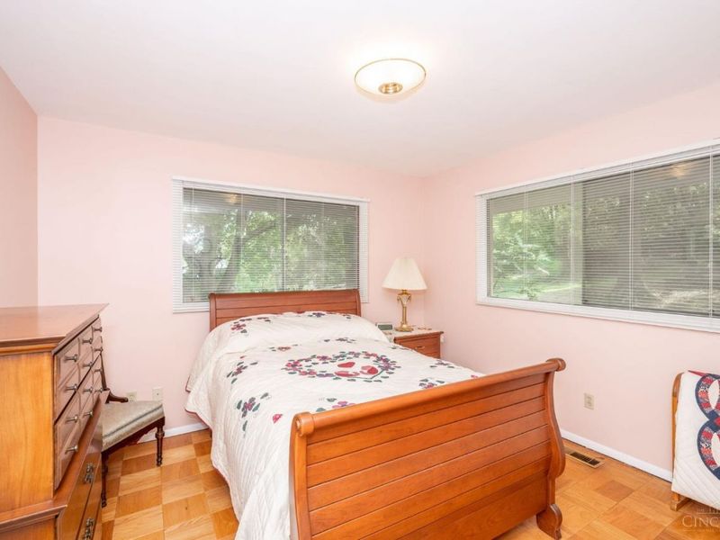 513 Chisholm Trail, Wyoming, OH 45215 Photo 26