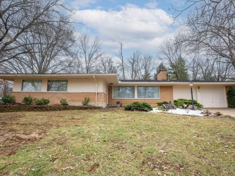 513 Chisholm Trail, Wyoming, OH 45215 Photo 3