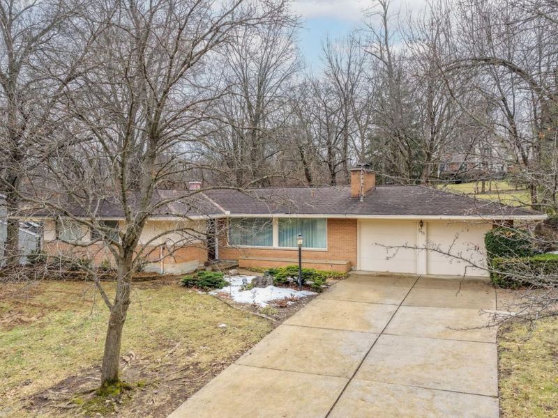 513 Chisholm Trail, Wyoming, OH 45215 Photo 5