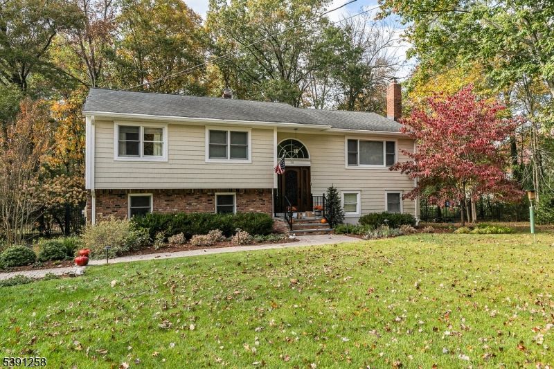 36 Debra Ln, Bernards, NJ 07920 Main Photo