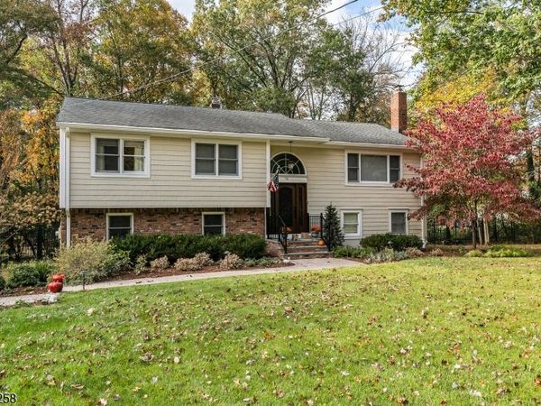 36 Debra Ln, Bernards, NJ 07920