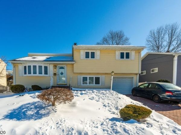 78 Roosevelt Ave, Woodbridge, NJ 07067