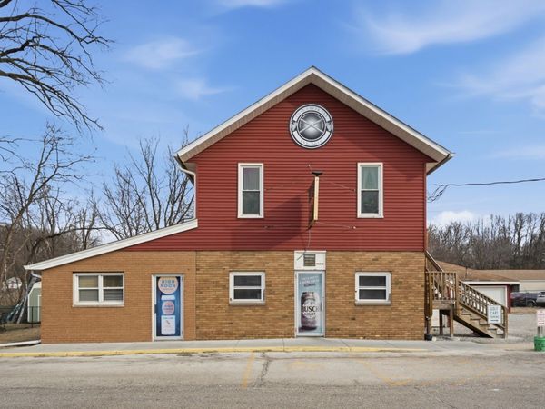 110 E 22ND Avenue, Coal Valley, IL 61240