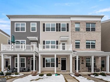 127 GASLIGHT ALLEY, BENSALEM, PA 19020