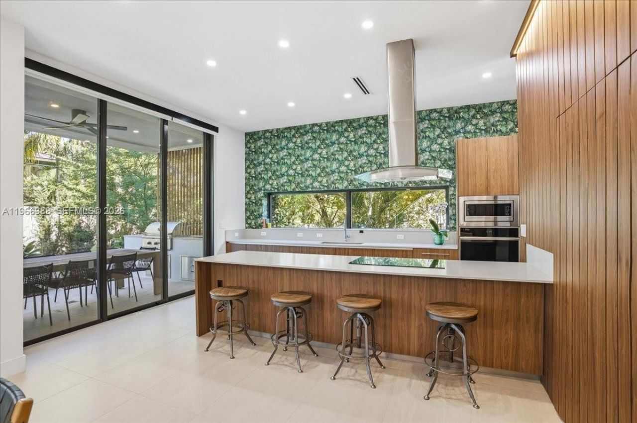 4354 Alton Rd, Miami Beach, FL 33140 Photo