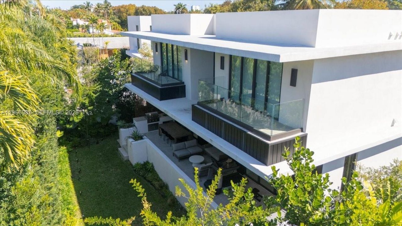 4354 Alton Rd , Miami Beach, FL 33140 Photo