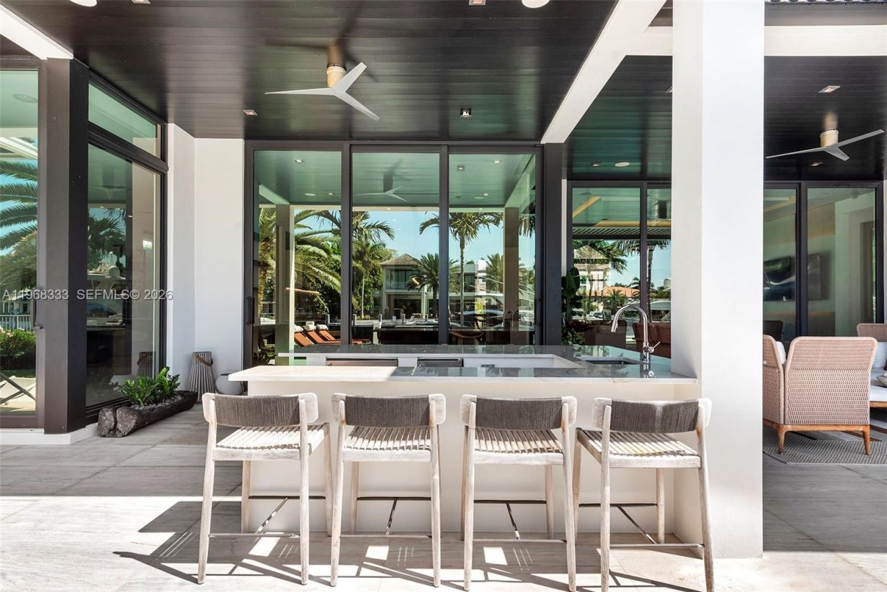 22 Isla Bahia Dr , Fort Lauderdale, FL 33316 Photo