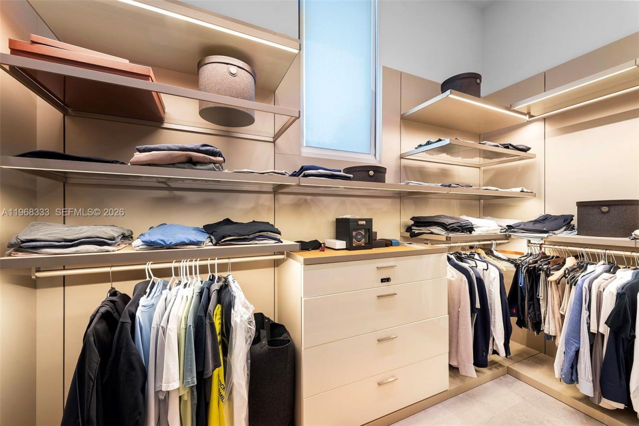 22 Isla Bahia Dr , Fort Lauderdale, FL 33316 Photo