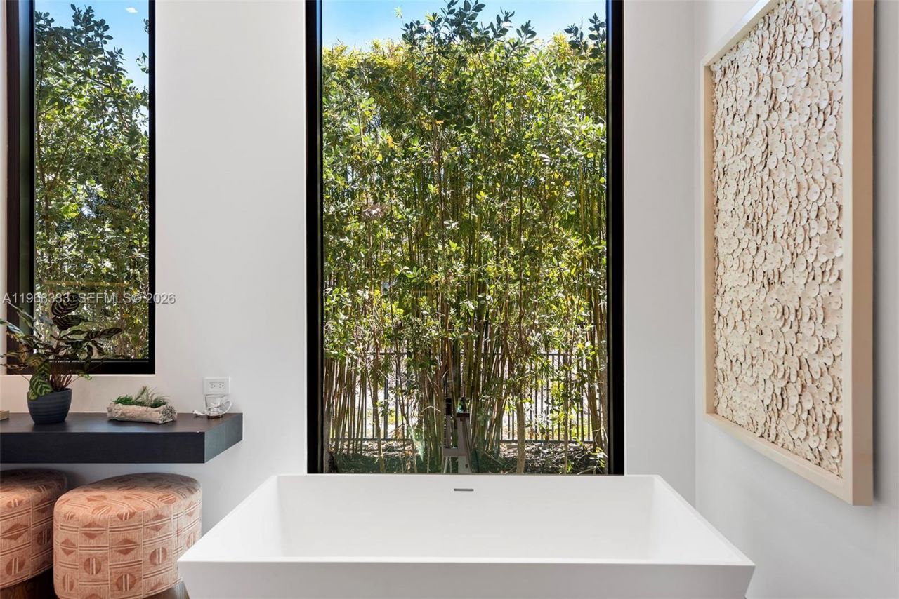 22 Isla Bahia Dr , Fort Lauderdale, FL 33316 Photo