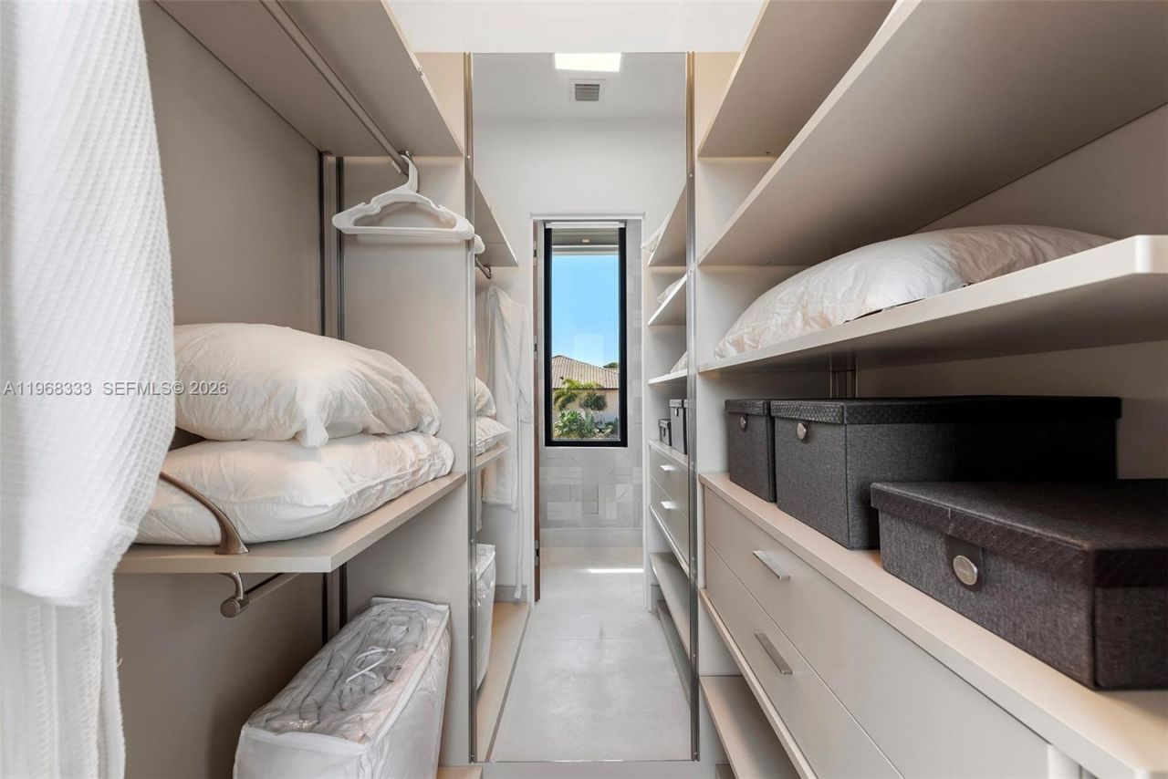 22 Isla Bahia Dr , Fort Lauderdale, FL 33316 Photo