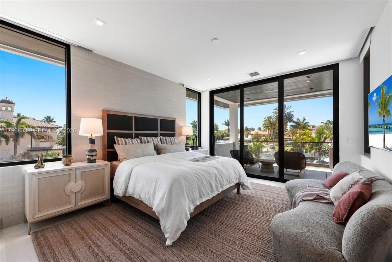 22 Isla Bahia Dr , Fort Lauderdale, FL 33316 Photo