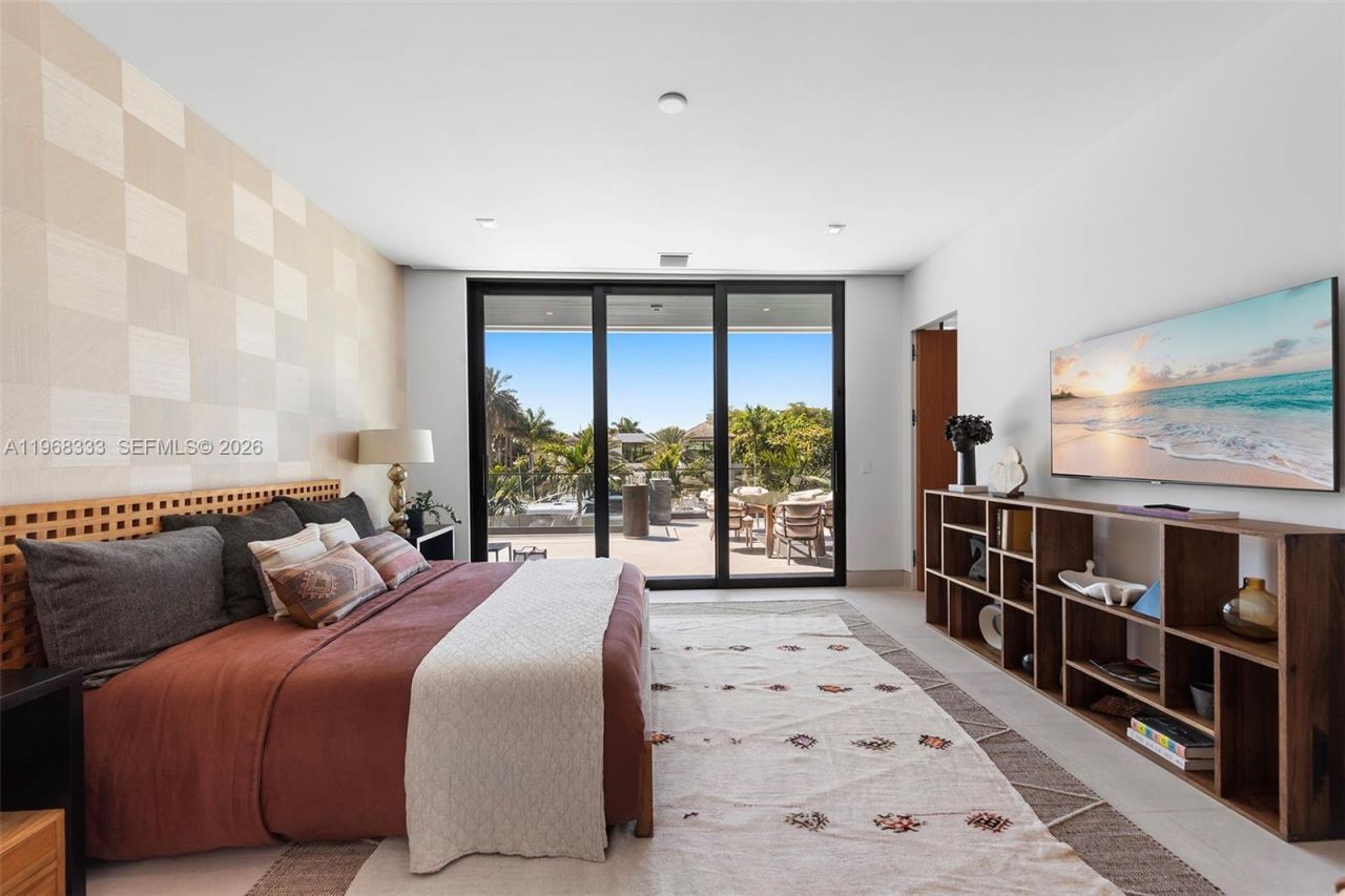 22 Isla Bahia Dr , Fort Lauderdale, FL 33316 Photo