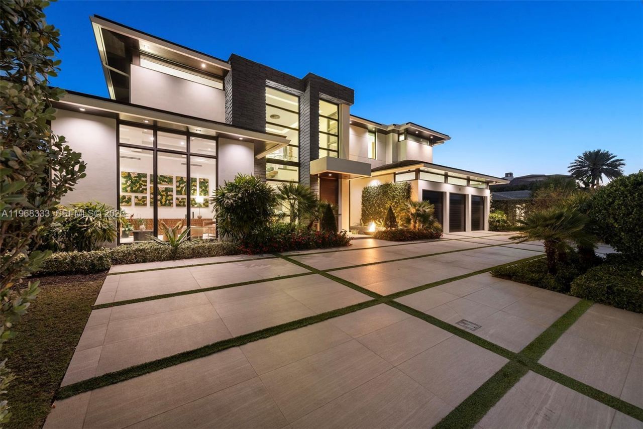 22 Isla Bahia Dr , Fort Lauderdale, FL 33316 Photo