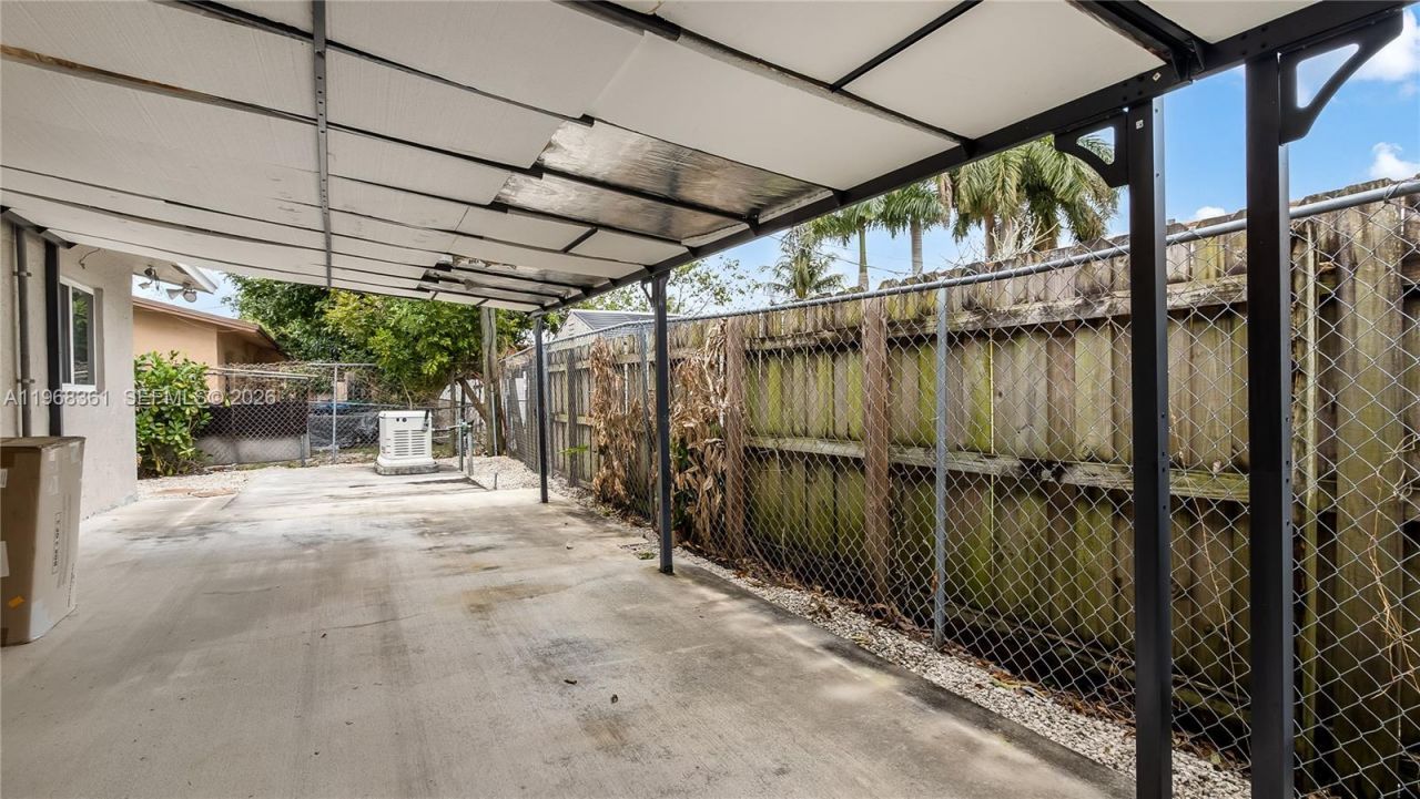 5940 NW 19th Ct, Lauderhill, FL 33313 Photo