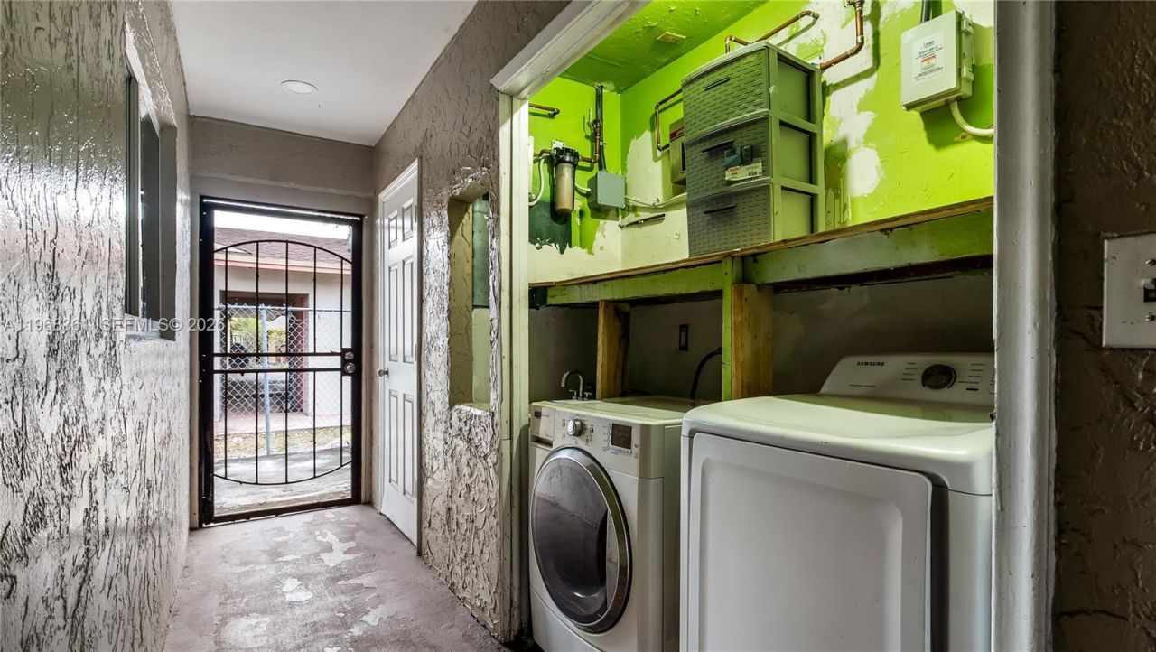 5940 NW 19th Ct, Lauderhill, FL 33313 Photo