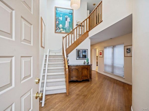 194 Alta Terrace Terrace, Jericho, NY 11753