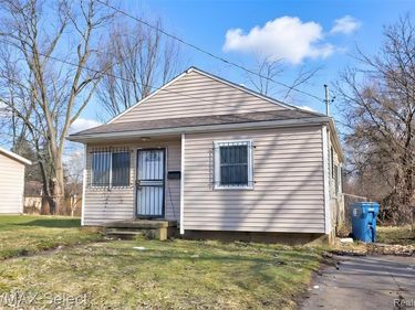3221 Burgess Street, Flint, MI 48504