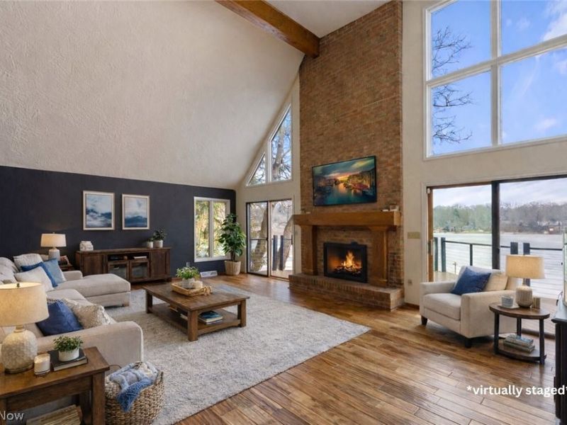 4387 Point Comfort Drive, New Franklin, OH 44319 Photo 5