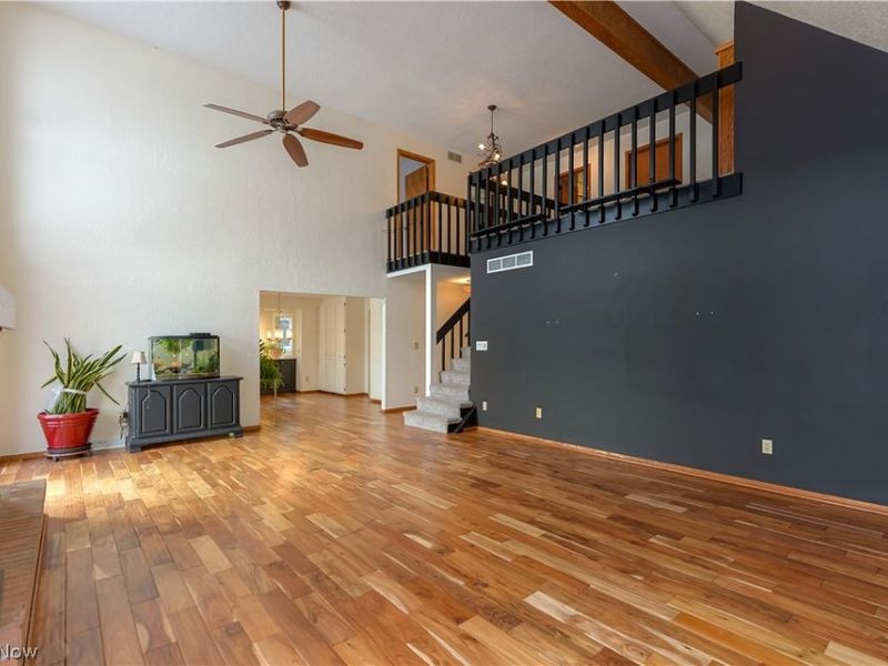 4387 Point Comfort Drive, New Franklin, OH 44319 Photo 7