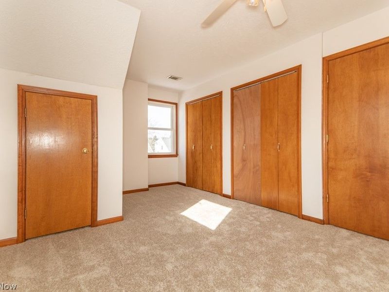 1677 Hawthorne Drive, Cleveland, OH 44124 Photo 30