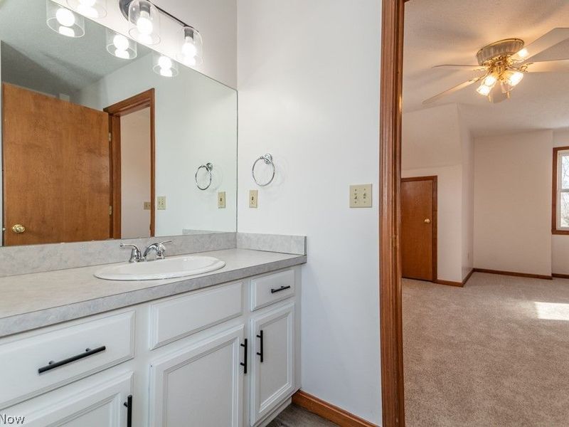 1677 Hawthorne Drive, Cleveland, OH 44124 Photo 33