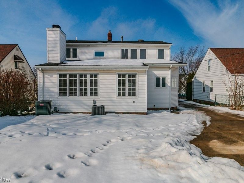 1677 Hawthorne Drive, Cleveland, OH 44124 Photo 48
