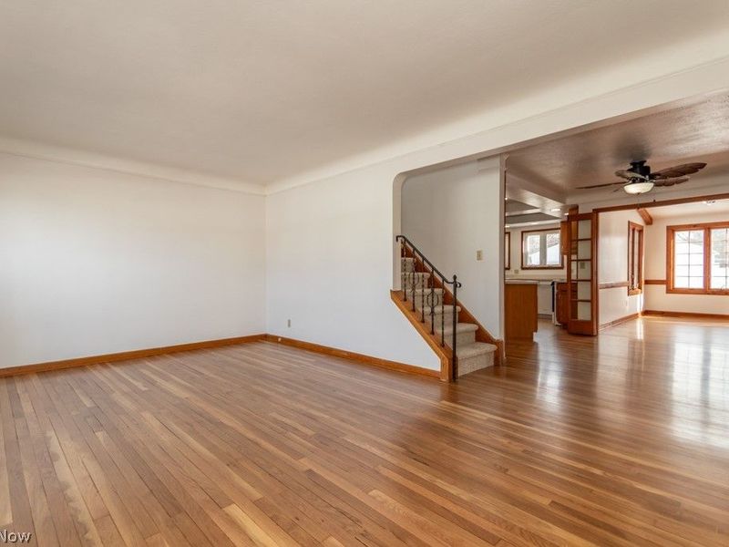 1677 Hawthorne Drive, Cleveland, OH 44124 Photo 5