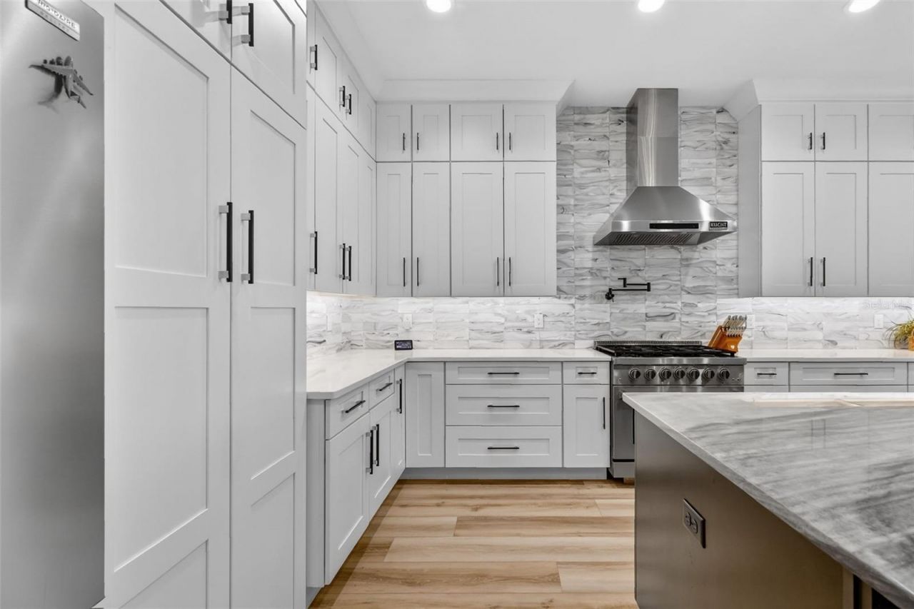 2898 Ann Rou Road, Tavares, FL 32778 Photo