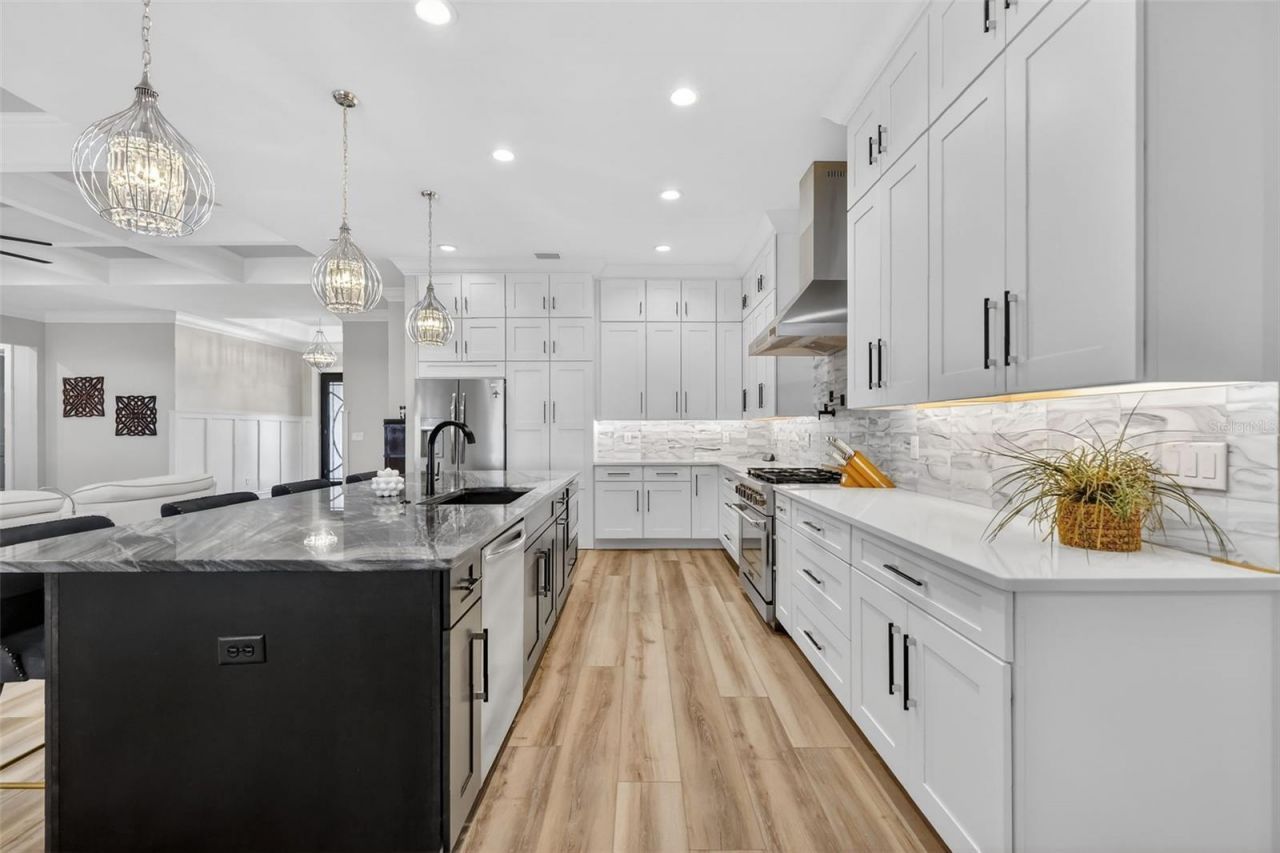 2898 Ann Rou Road, Tavares, FL 32778 Photo