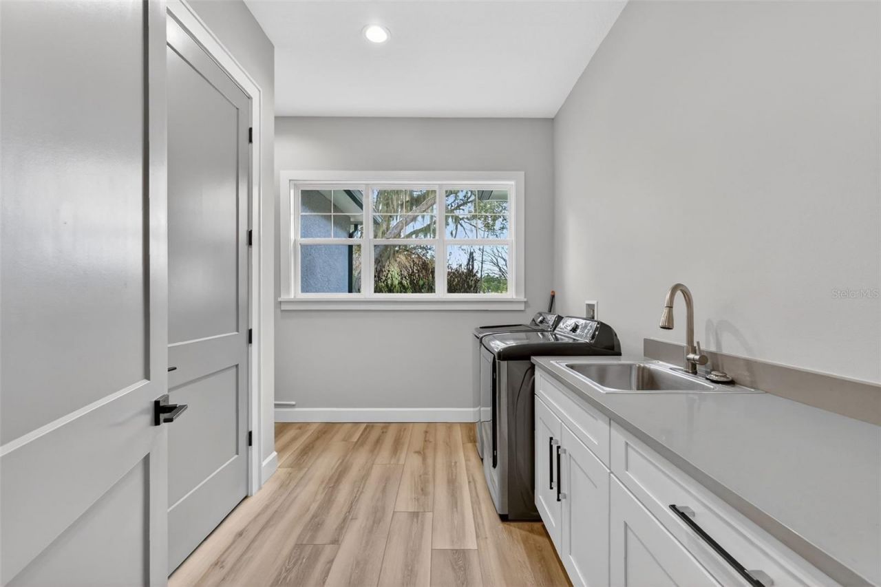 2898 Ann Rou Road, Tavares, FL 32778 Photo